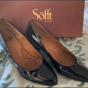 Black patent-leather pumps